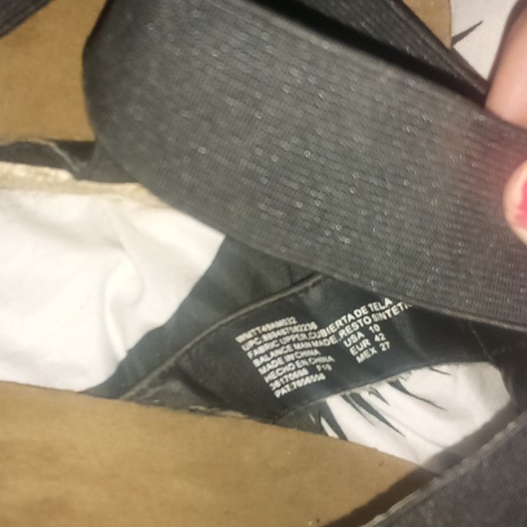 10 Timed and Tru platform sandals - Picture 7 of 8